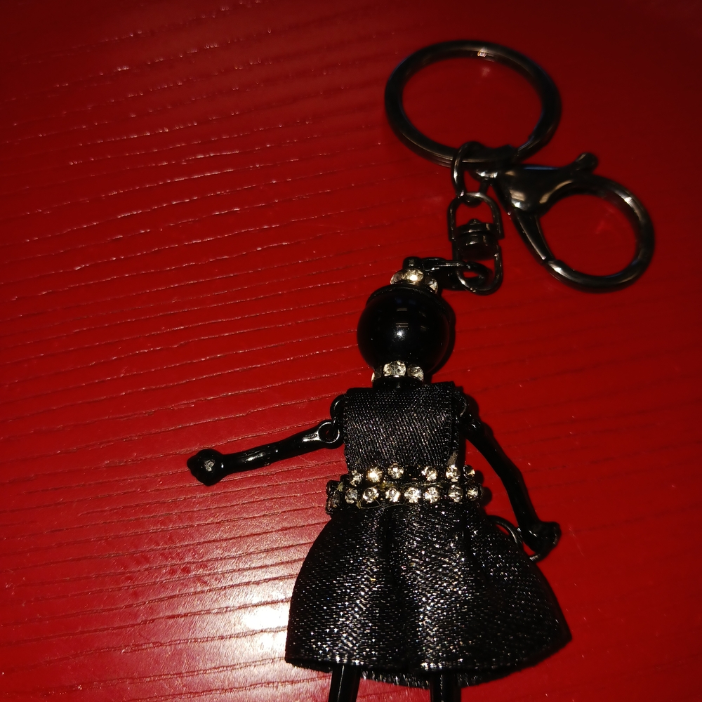 Stylish Lady Keychain - Picture 6 of 7